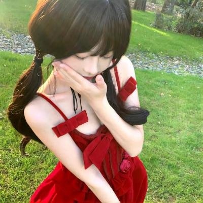 九顶假发的女孩
